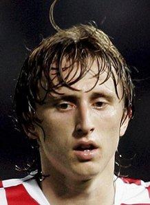 老鹰：特雷杨右膝伤势恢复顺利，约两周后复查（老鹰队：特雷杨右膝恢复良好，预计两周后复查）