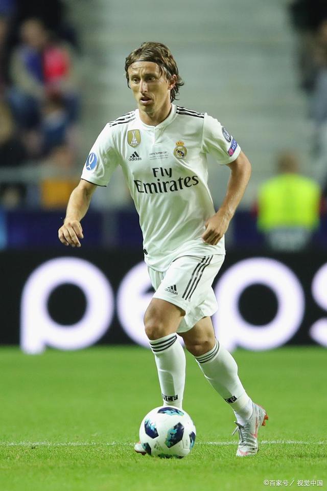 格拉茨风暴0-0诺丁汉森林，吉布斯-怀特失点，多明格斯中柱（格拉茨风暴与诺丁汉森林互交白卷：吉布斯-怀特罚失点球，多明格斯击中门柱）