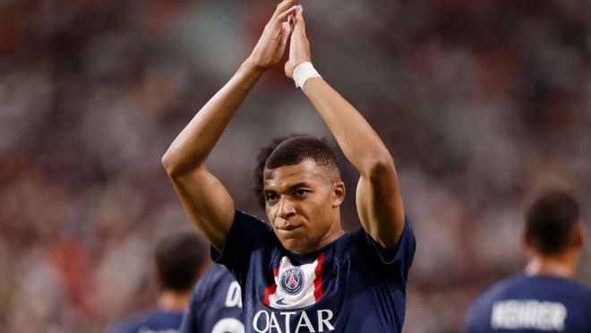 记者：佛罗伦萨球员不满基恩500万高薪，后者态度也存在问题（记者称佛罗伦萨更衣室不满基恩500万年薪，其态度问题亦引发争议）