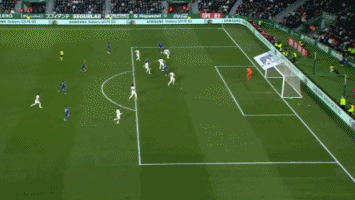 每体：巴萨吉祥物加泰猫影响力巨大，俱乐部希望借此带来收入（每体：巴萨看好吉祥物＂加泰猫＂的号召力，拟借此拓展营收）